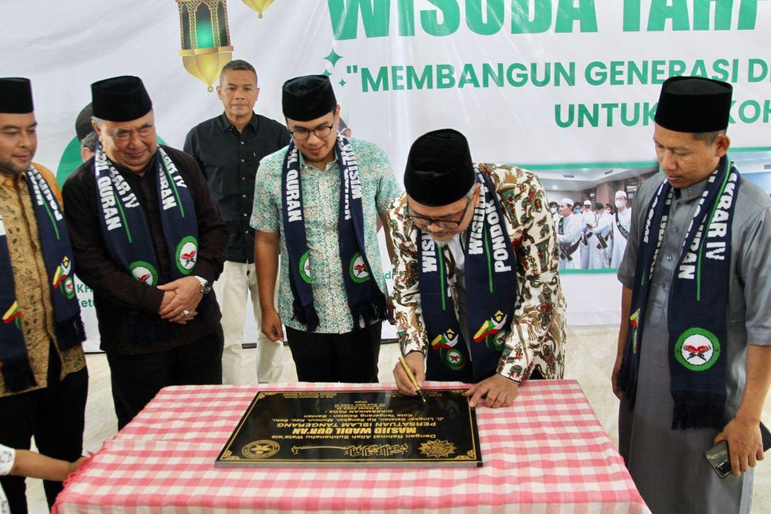 Dukung Santri Belajar Menghafal Qur'an, Ketum Persis Resmikan Masjid Wadil Quran 